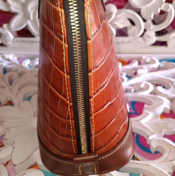 NWOT! DOONEY & BOURKE CROC EMBOSSED LEATHER DOMED SATCHEL - Picture 3 of 7